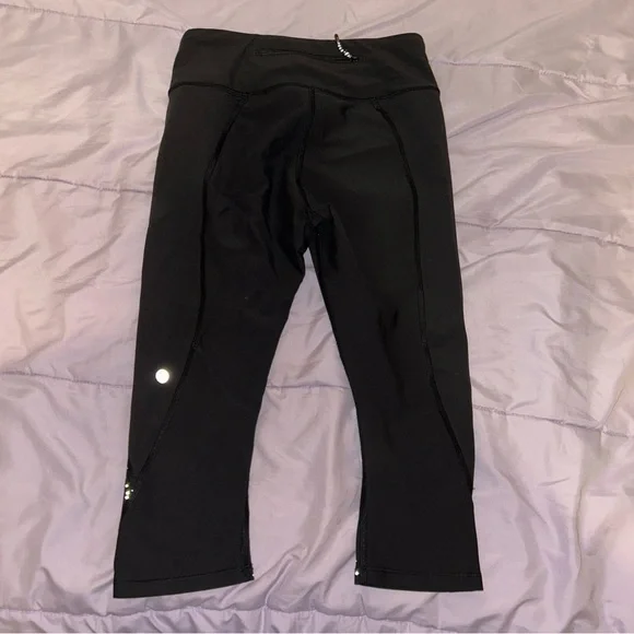 Lululemon legging crop - Picture 2 of 4